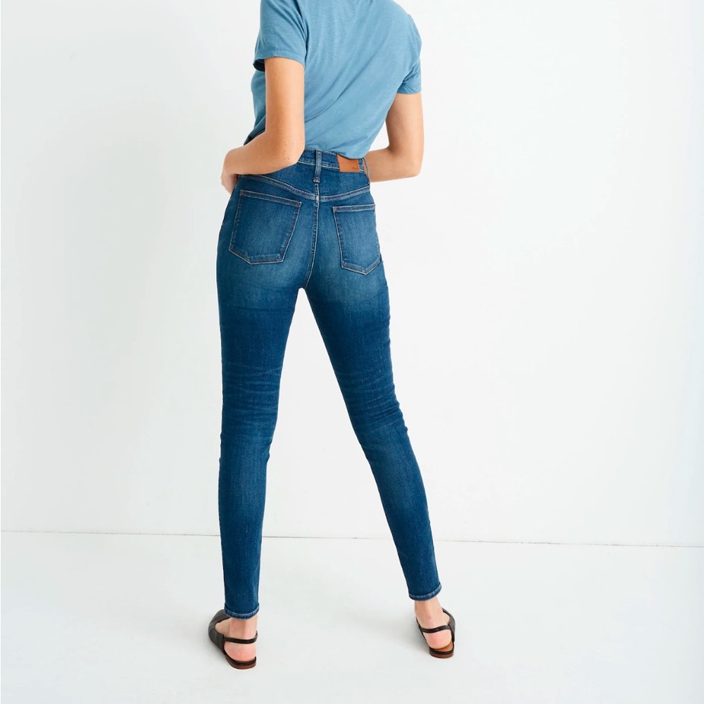 11” High Rise Skinny Jean - Picture 2 of 5
